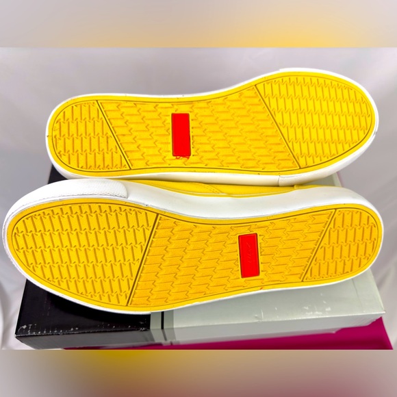 LUGZ Women’s Lear Yellow Sneaker with Yellow and White Strings     US 11… - Picture 4 of 12